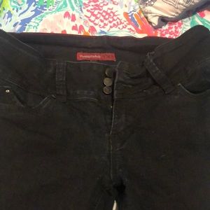 Wanna butt ?These black jeans will do that size11